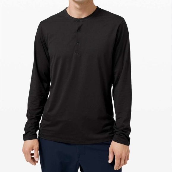 Lululemon men’s small black fundamental long sleeve tee. - Picture 2 of 11